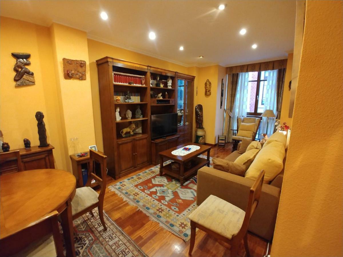 Hogar, A Modo De Hotel 기욘 외부 사진